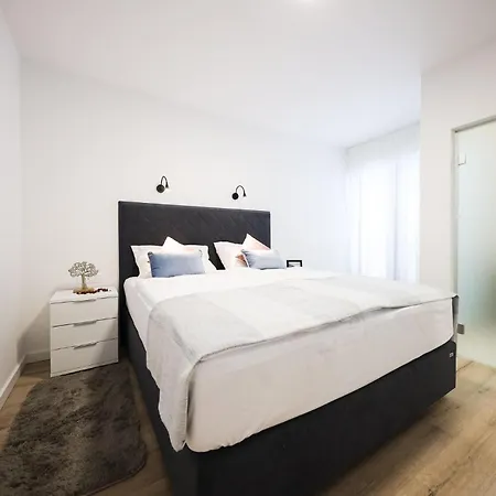 Apartman Beautiful In With Wifi Zadar