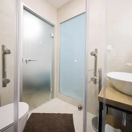 Apartman Beautiful In With Wifi Zadar