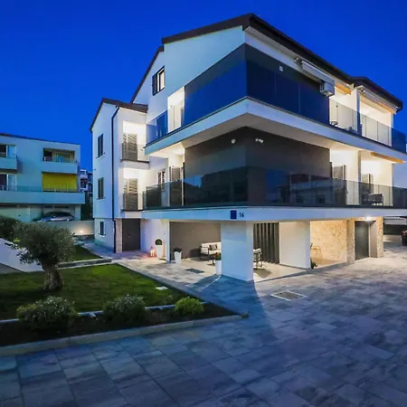 Beautiful In With Wifi Apartman Zadar